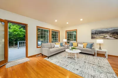 4901 Fowler Avenue, Everett, WA 98203 - Photo 2