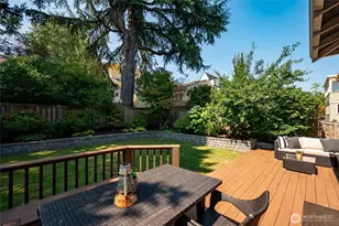 4227 Meridian Ave N, Seattle, WA 98103 - Photo 32