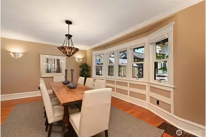 4227 Meridian Avenue N, Seattle, WA 98103 - Photo 10