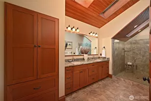 4227 Meridian Ave N, Seattle, WA 98103 - Photo 26