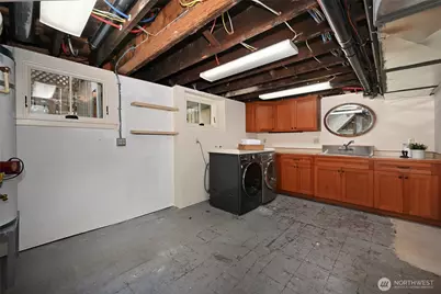 4227 Meridian Avenue N, Seattle, WA 98103 - Photo 28