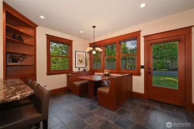4227 Meridian Avenue N, Seattle, WA 98103 - Photo 16