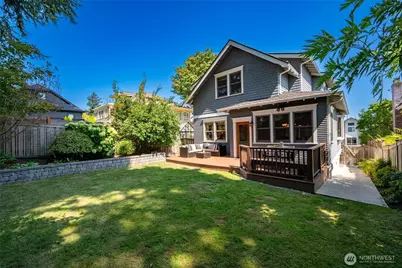 4227 Meridian Avenue N, Seattle, WA 98103 - Photo 34