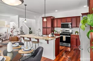 5202 NE 7th St, Renton, WA 98059 - Photo 8