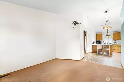 916 40th Avenue SW, Puyallup, WA 98373 - Photo 4