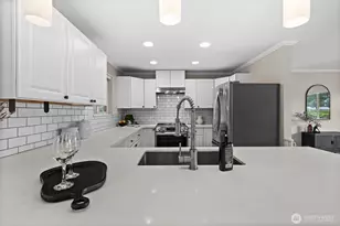 1910 110th Dr SE, Lake Stevens, WA 98258 - Photo 10