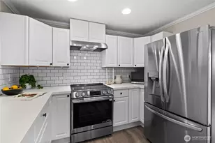 1910 110th Dr SE, Lake Stevens, WA 98258 - Photo 6