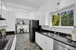810 S 301st Pl, Federal Way, WA 98003 - Photo 8
