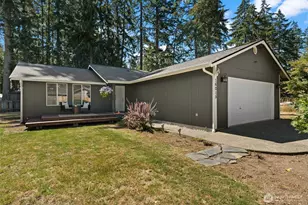 16015 10th Ave E, Tacoma, WA 98445 - Photo 1