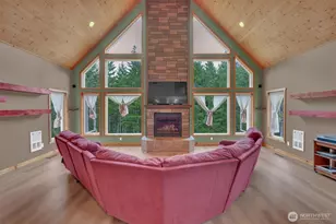 251 E Jobes Ct, Belfair, WA 98528 - Photo 14