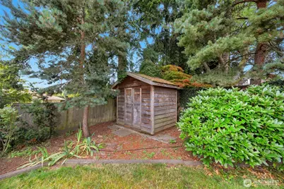 3811 SW 105th Street, Seattle, WA 98146 - Photo 26