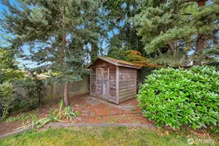 3811 SW 105th St, Seattle, WA 98146 - Photo 26