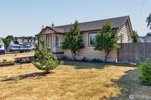 903 S Albert St, Port Angeles, WA 98362 - Photo 2