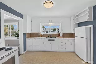 903 S Albert St, Port Angeles, WA 98362 - Photo 10