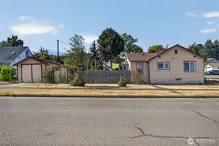 903 S Albert St, Port Angeles, WA 98362 - Photo 4