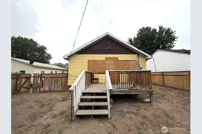 20 N Elm Street, Omak, WA 98841 - Photo 4