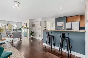 3202 SW Avalon Way, Seattle, WA 98126 - Photo 4