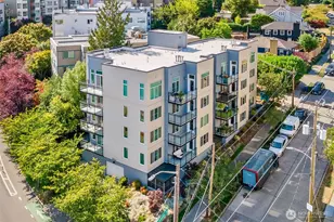 3202 SW Avalon Way, Seattle, WA 98126 - Photo 2