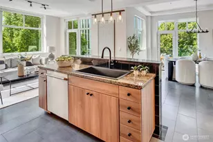 17 W Mercer St, Seattle, WA 98119 - Photo 12