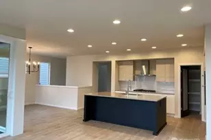 16310 26th St E, Lake Tapps, WA 98391 - Photo 6