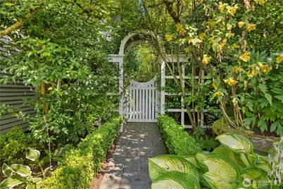 1108 Harvard Avenue E, Seattle, WA 98102 - Photo 40