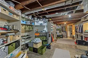 1108 Harvard Ave E, Seattle, WA 98102 - Photo 32