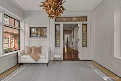 1108 Harvard Avenue E, Seattle, WA 98102 - Photo 4