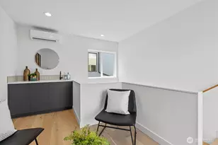 222 10th Ave E, Seattle, WA 98102 - Photo 26