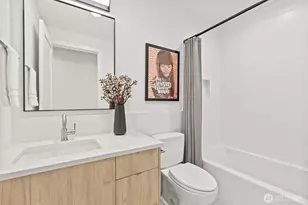 222 10th Ave E, Seattle, WA 98102 - Photo 24