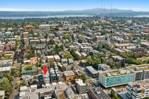 222 10th Ave E, Seattle, WA 98102 - Photo 32
