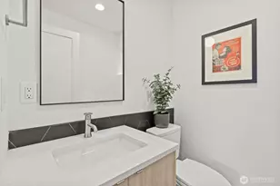 222 10th Ave E, Seattle, WA 98102 - Photo 14