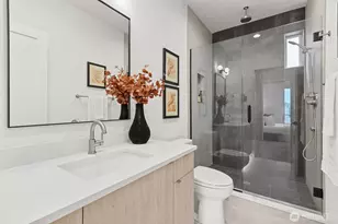 222 10th Ave E, Seattle, WA 98102 - Photo 20