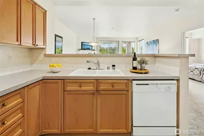 2244 132nd Avenue SE #B208, Bellevue, WA 98005 - Photo 12
