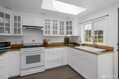 13327 Satterlee Road, Anacortes, WA 98221 - Photo 6