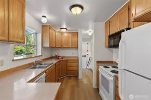 14006 52nd Ave W, Edmonds, WA 98026 - Photo 12