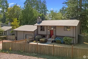 1511 N Lake Stickney Dr, Lynnwood, WA 98087 - Photo 2