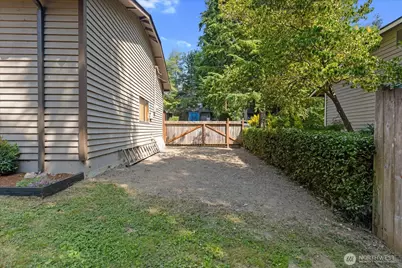 1511 N Lake Stickney Drive, Lynnwood, WA 98087 - Photo 34