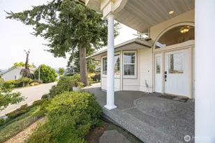911 E Pacificview Dr, Bellingham, WA 98229 - Photo 8