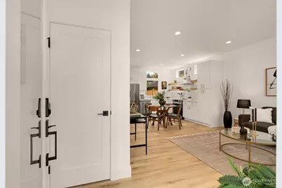 9251 Palatine Avenue N #C, Seattle, WA 98103 - Photo 2