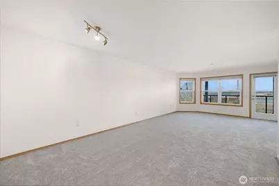 705 N State Street #301, Bellingham, WA 98225 - Photo 4