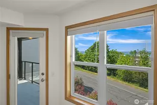 705 N State St, Bellingham, WA 98225 - Photo 14