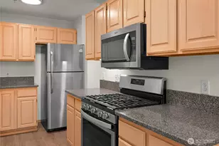 705 N State St, Bellingham, WA 98225 - Photo 18