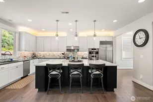 3852 201st Ct SE, Sammamish, WA 98075 - Photo 6