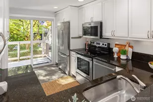 6121 NE 175th St, Kenmore, WA 98028 - Photo 14