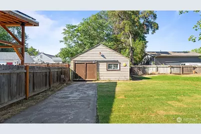 211 SE 4th Street, College Place, WA 99324 - Photo 28