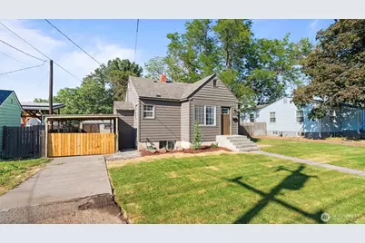 211 SE 4th Street, College Place, WA 99324 - Photo 2