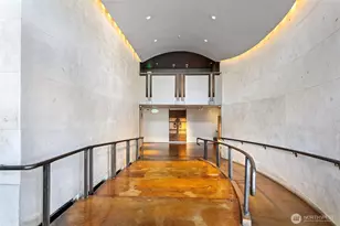303 E Pike St, Seattle, WA 98122 - Photo 16