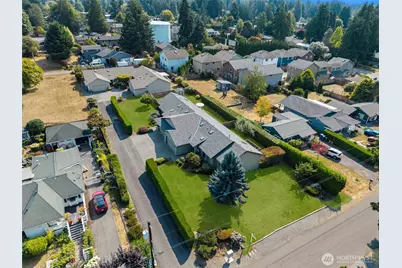 8228 226th Street SW #A/B, Edmonds, WA 98026 - Photo 4