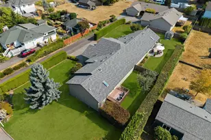 8228 226th St SW, Edmonds, WA 98026 - Photo 4