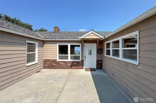 1111 E 9th St, Port Angeles, WA 98362 - Photo 2